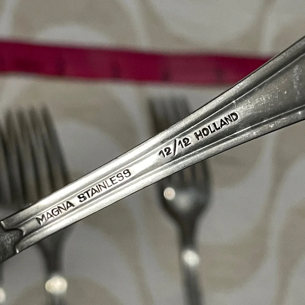 Set of 4 Vintage Magna Stainless Forks 12/12 Holland Ornate Dining Flatware‎